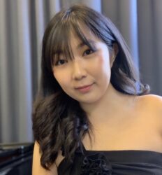 Eri Wong piano instructor London